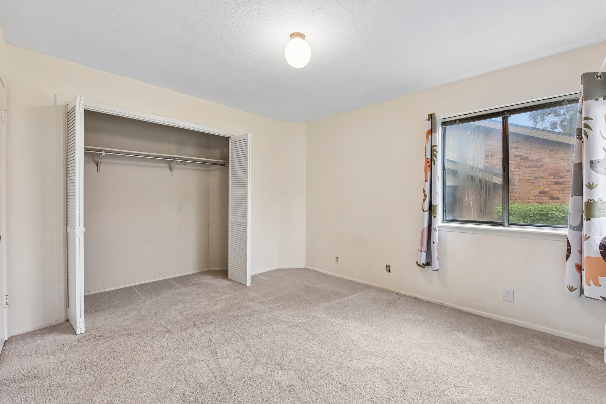 W Braker Ln B-S1707-025.jpg
