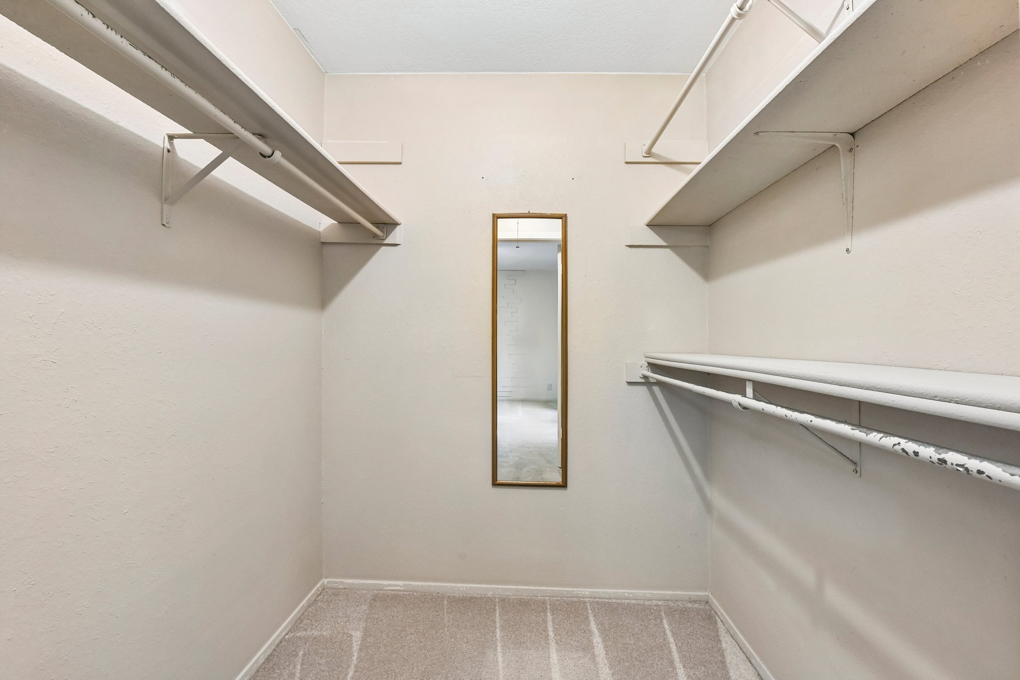 W Braker Ln B-S1707-031.jpg