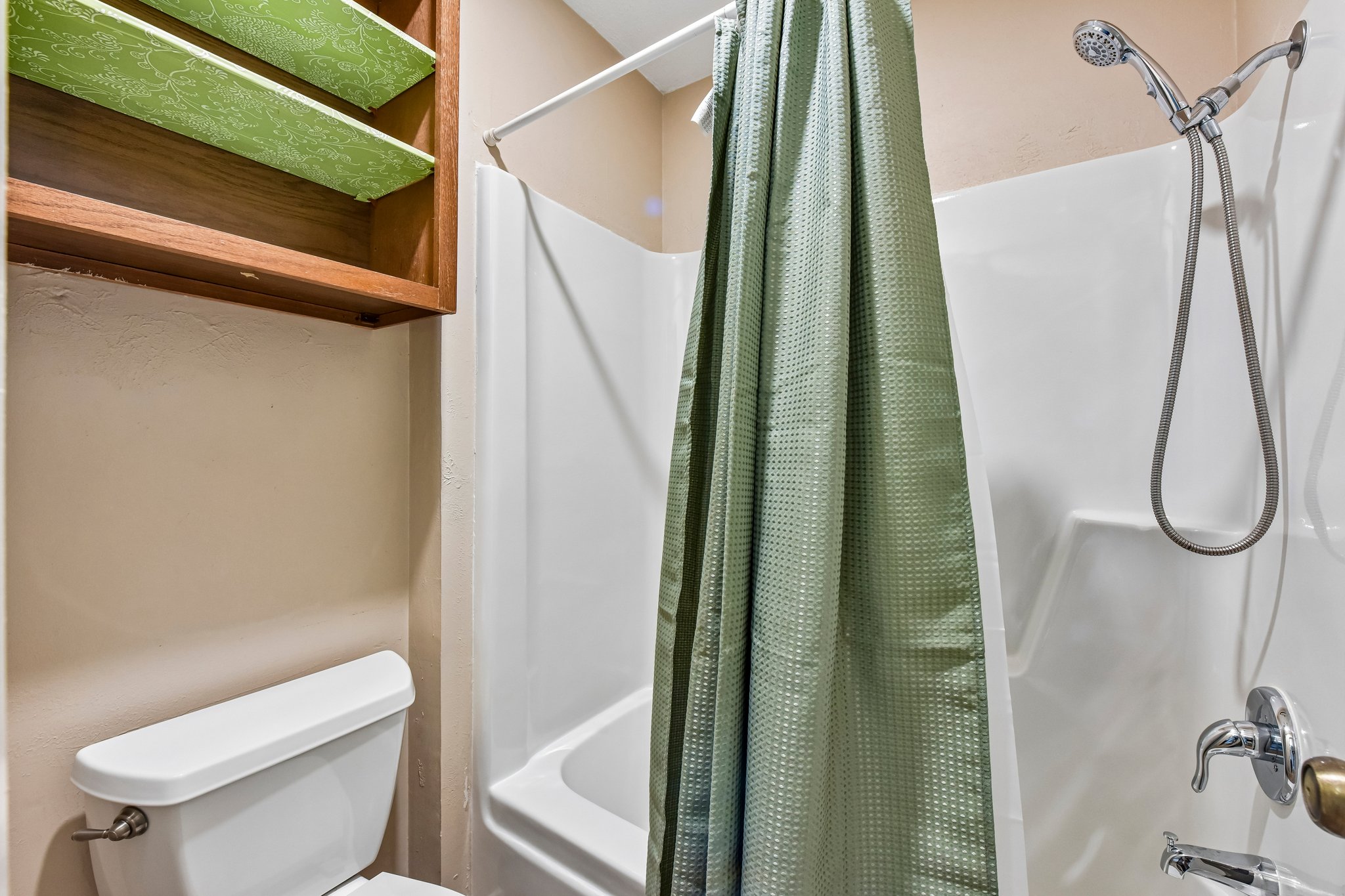 W Braker Ln B-S1707-033.jpg