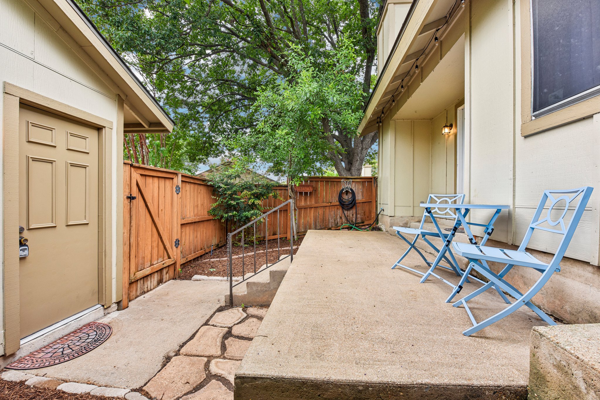 W Braker Ln B-S1707-039.jpg