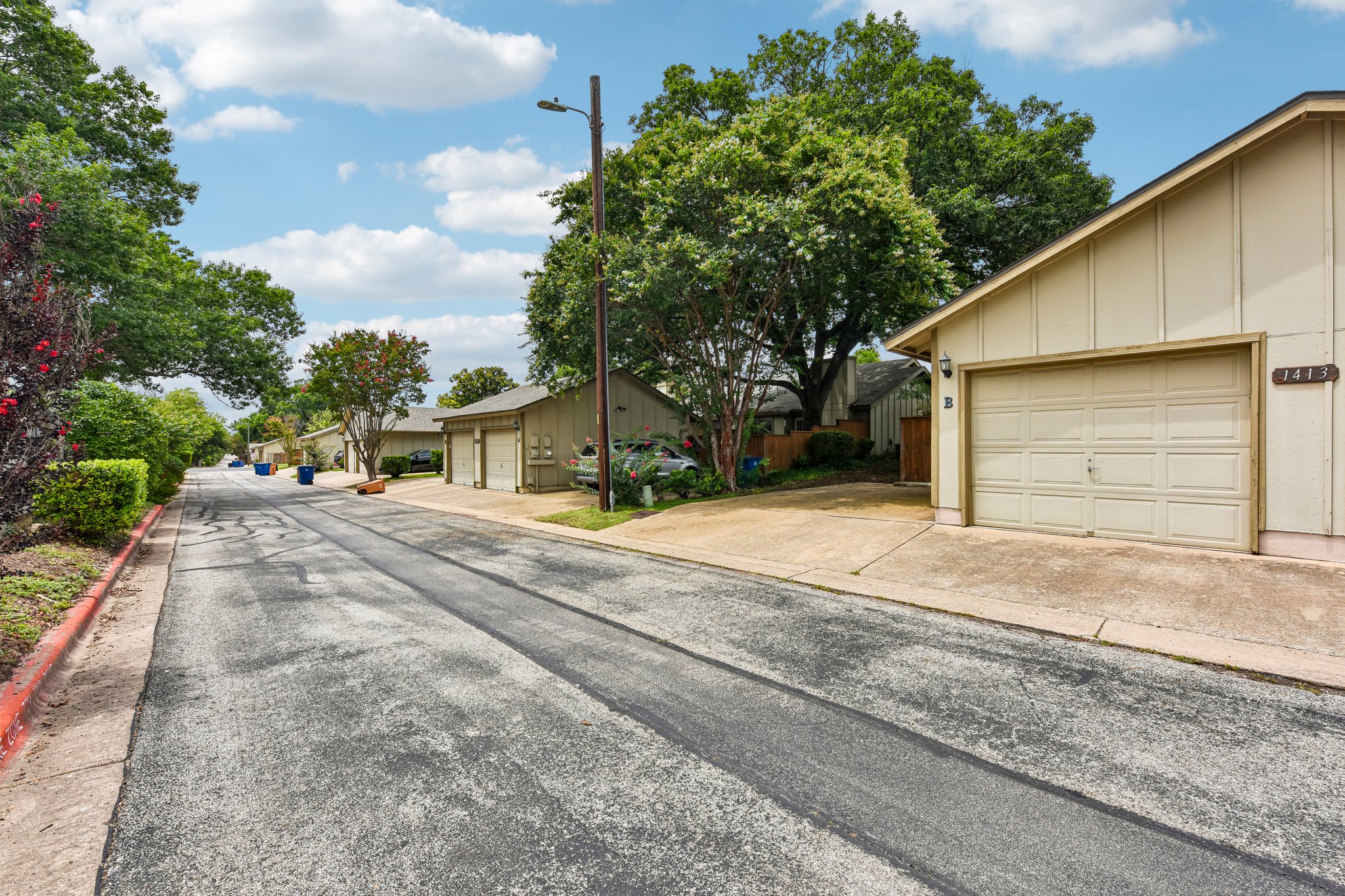 W Braker Ln B-S1707-043.jpg
