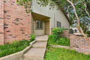 W Braker Ln B-S1707-006.jpg