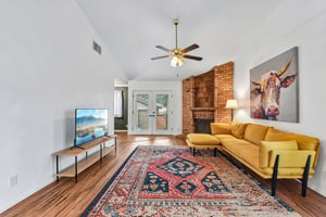 W Braker Ln B-S1707-010.jpg