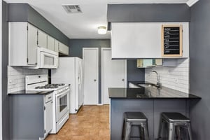 W Braker Ln B-S1707-015.jpg