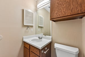 W Braker Ln B-S1707-035.jpg
