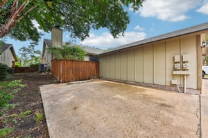 W Braker Ln B-S1707-045.jpg