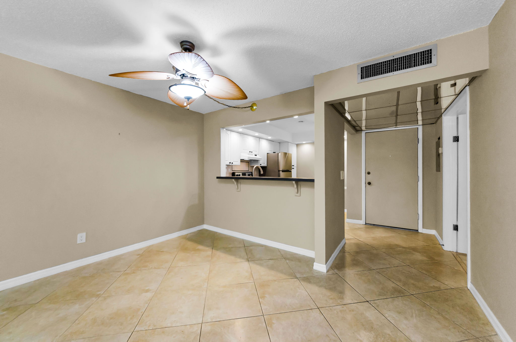 Dining Room 4