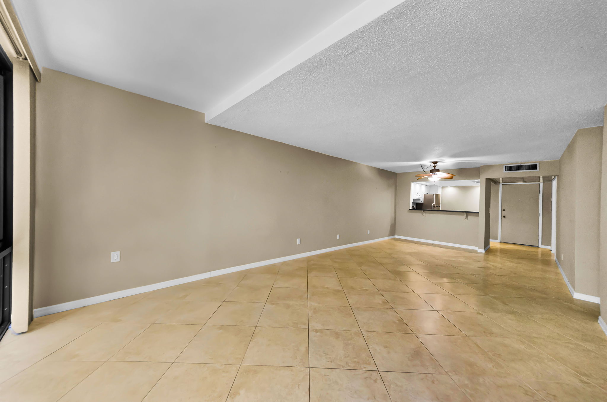 Family Room 4