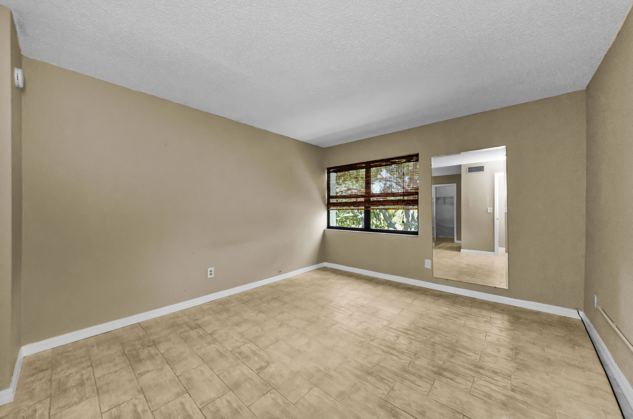 Primary Bedroom 1a