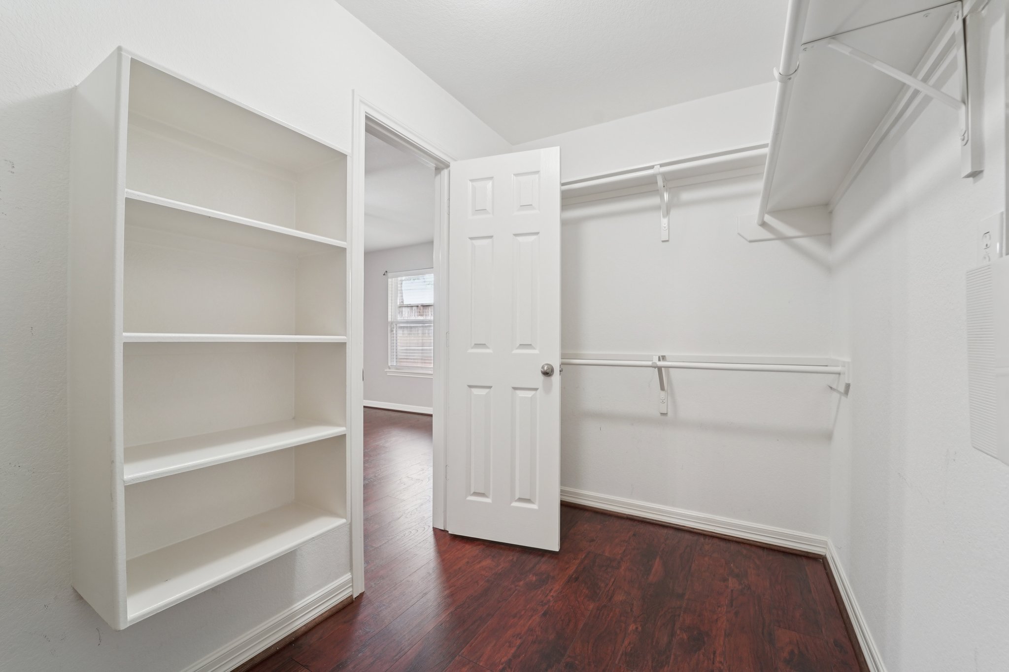 Brayford Pl Dr-S1204-015.jpg