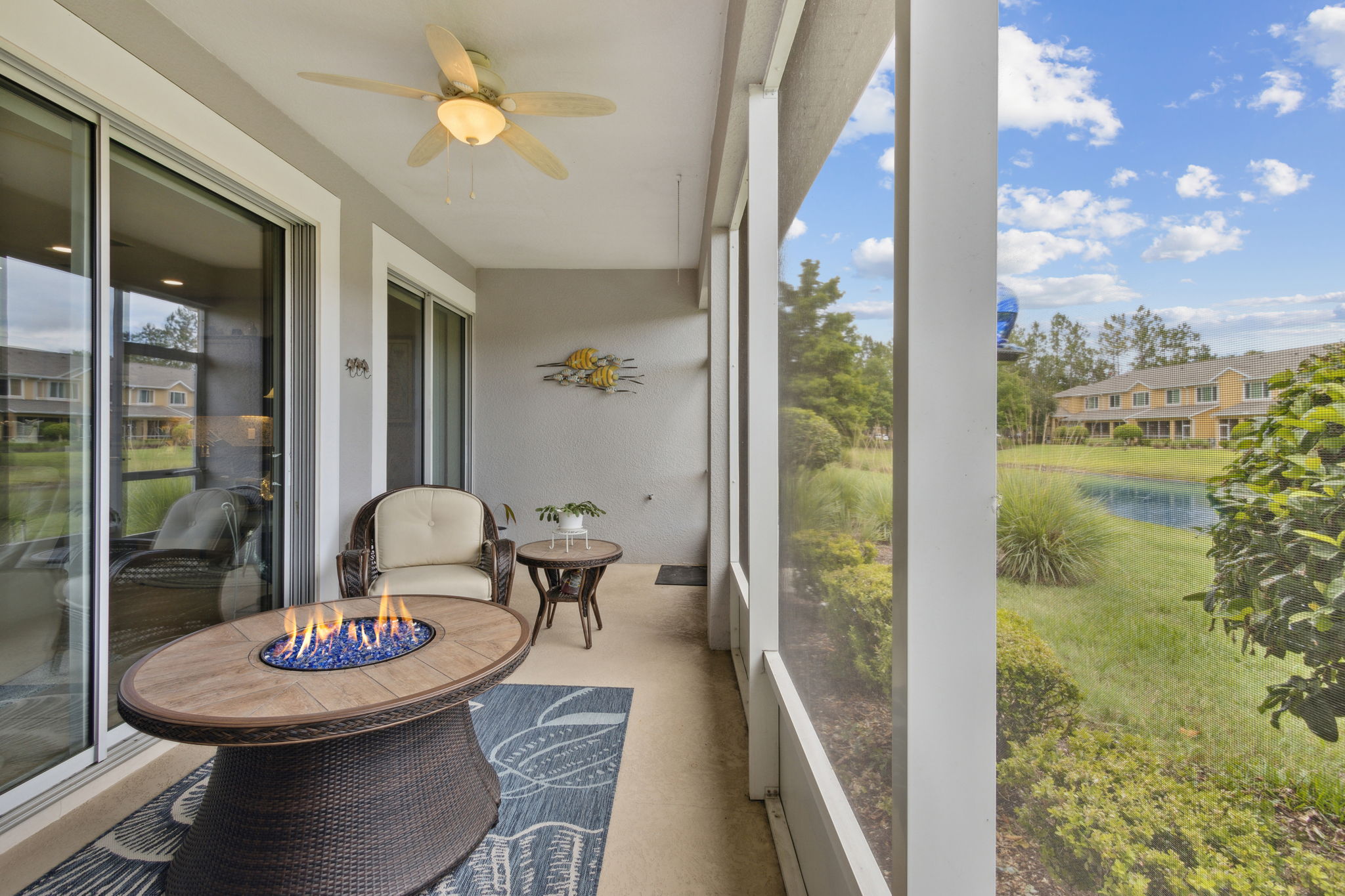 Screened-in Porch