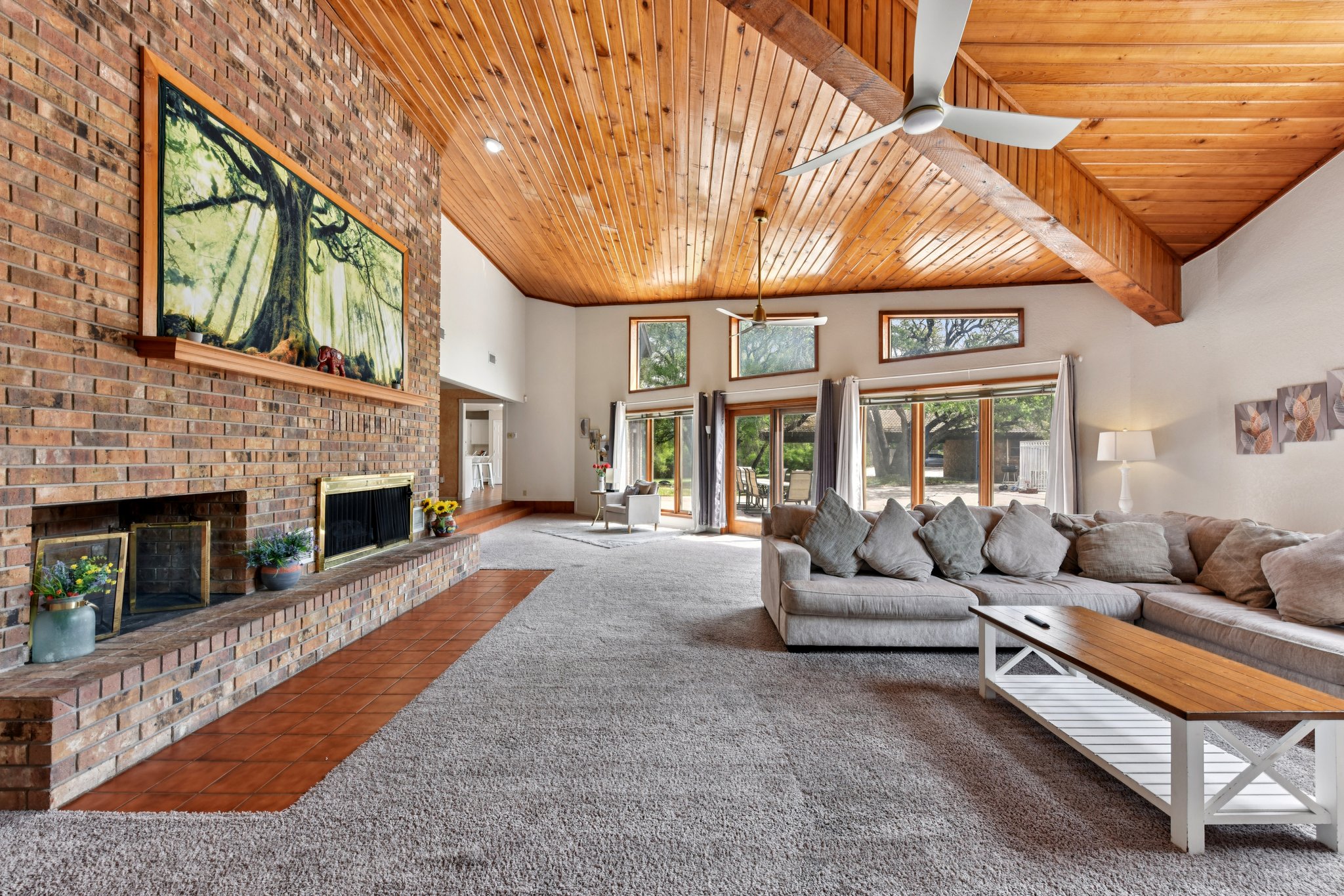 Eagle Trl-S0104-007.jpg