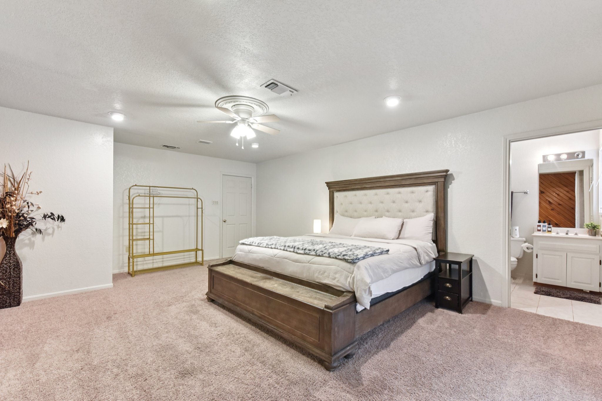 Eagle Trl-S0104-022.jpg