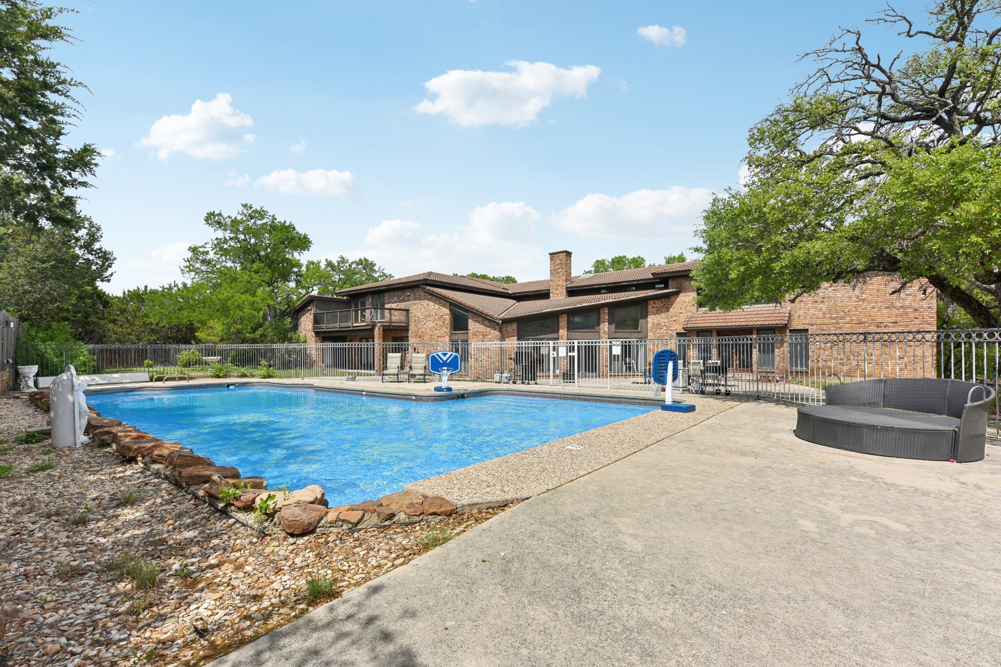 Eagle Trl-S0104-063.jpg