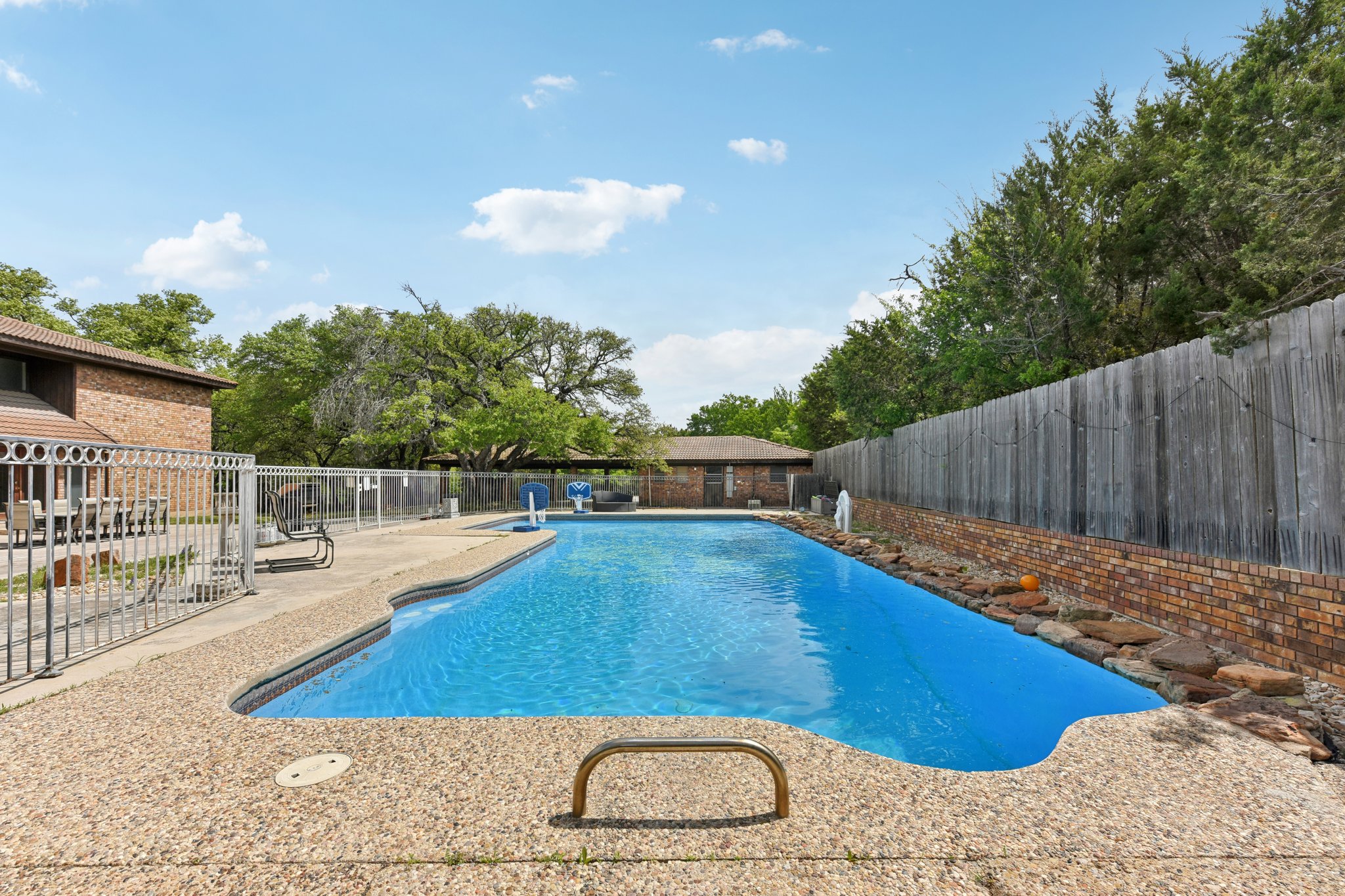 Eagle Trl-S0104-065.jpg