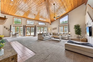 Eagle Trl-S0104-005.jpg