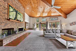 Eagle Trl-S0104-007.jpg