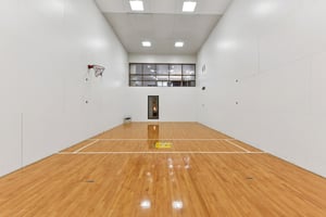 Eagle Trl-S0104-018.jpg