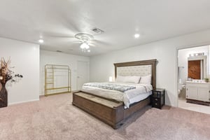 Eagle Trl-S0104-022.jpg