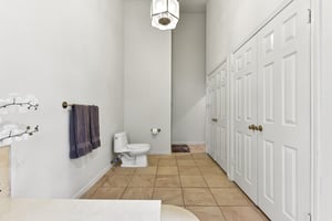 Eagle Trl-S0104-032.jpg