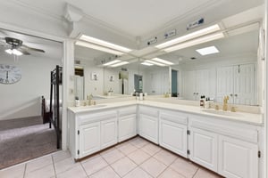 Eagle Trl-S0104-041.jpg