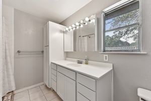 Eagle Trl-S0104-049.jpg