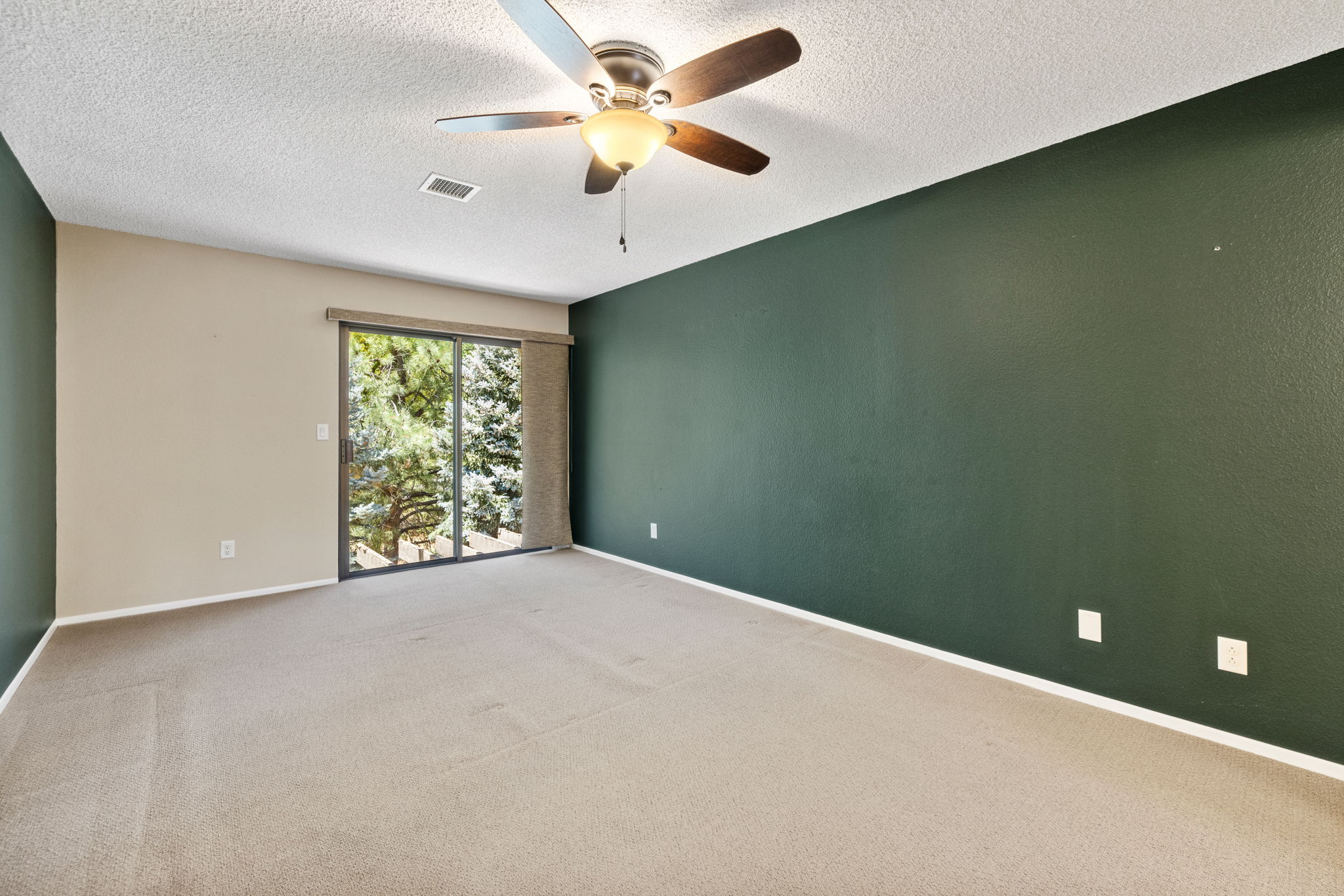 Primary Bedroom_1
