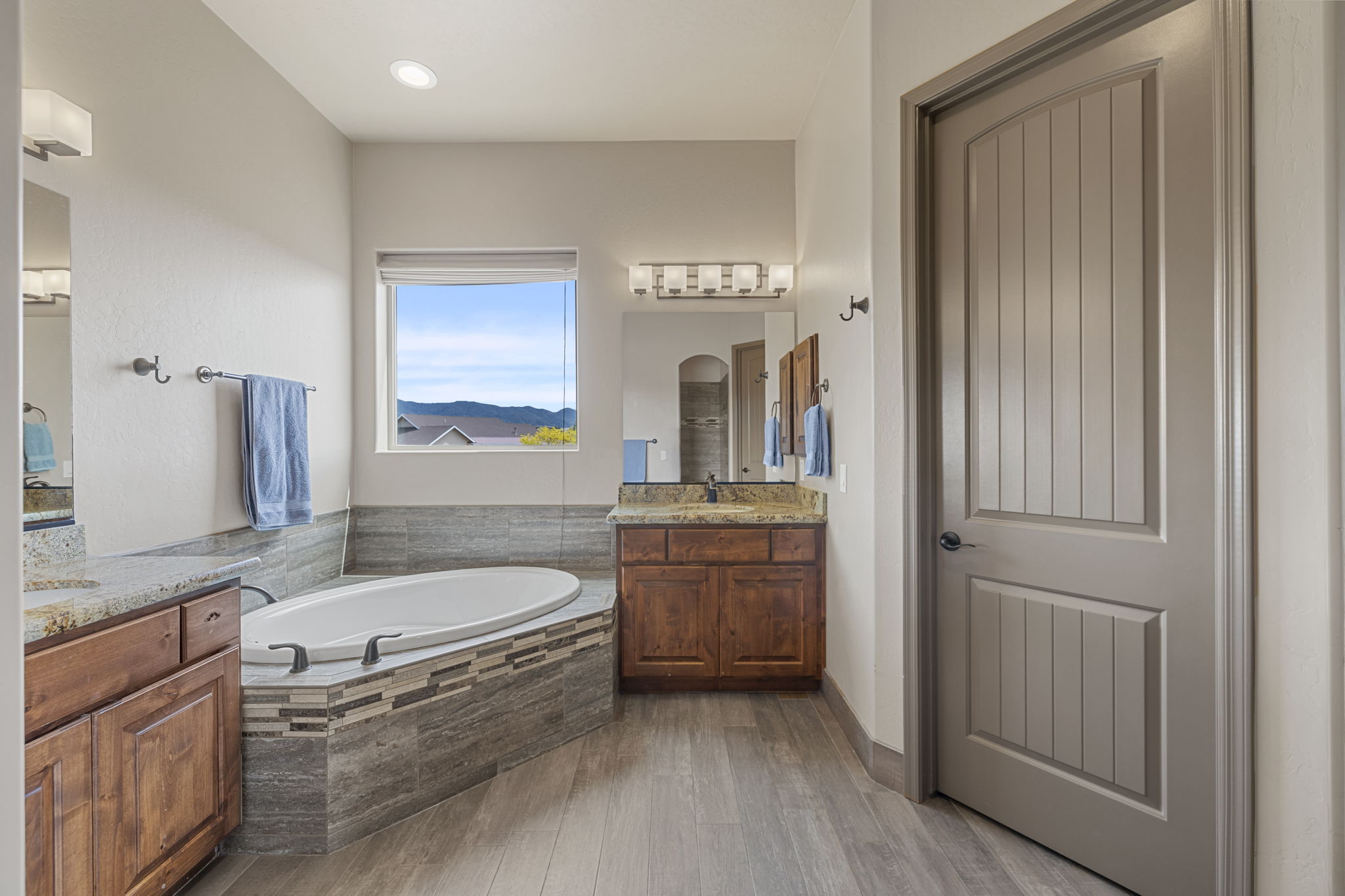 Primary Bathroom (2)