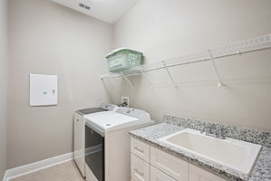 Photo 48