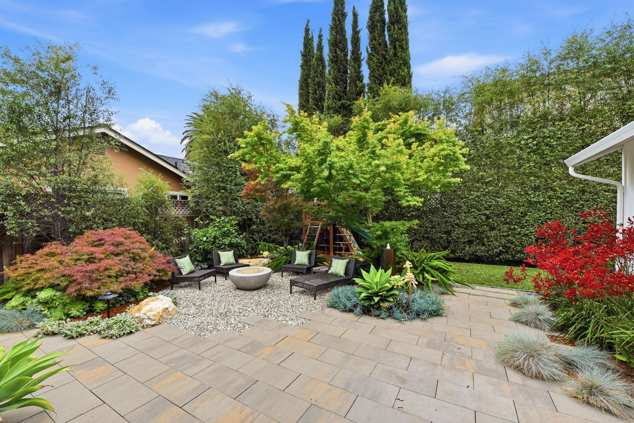 038_F8_1415 Carmel Dr