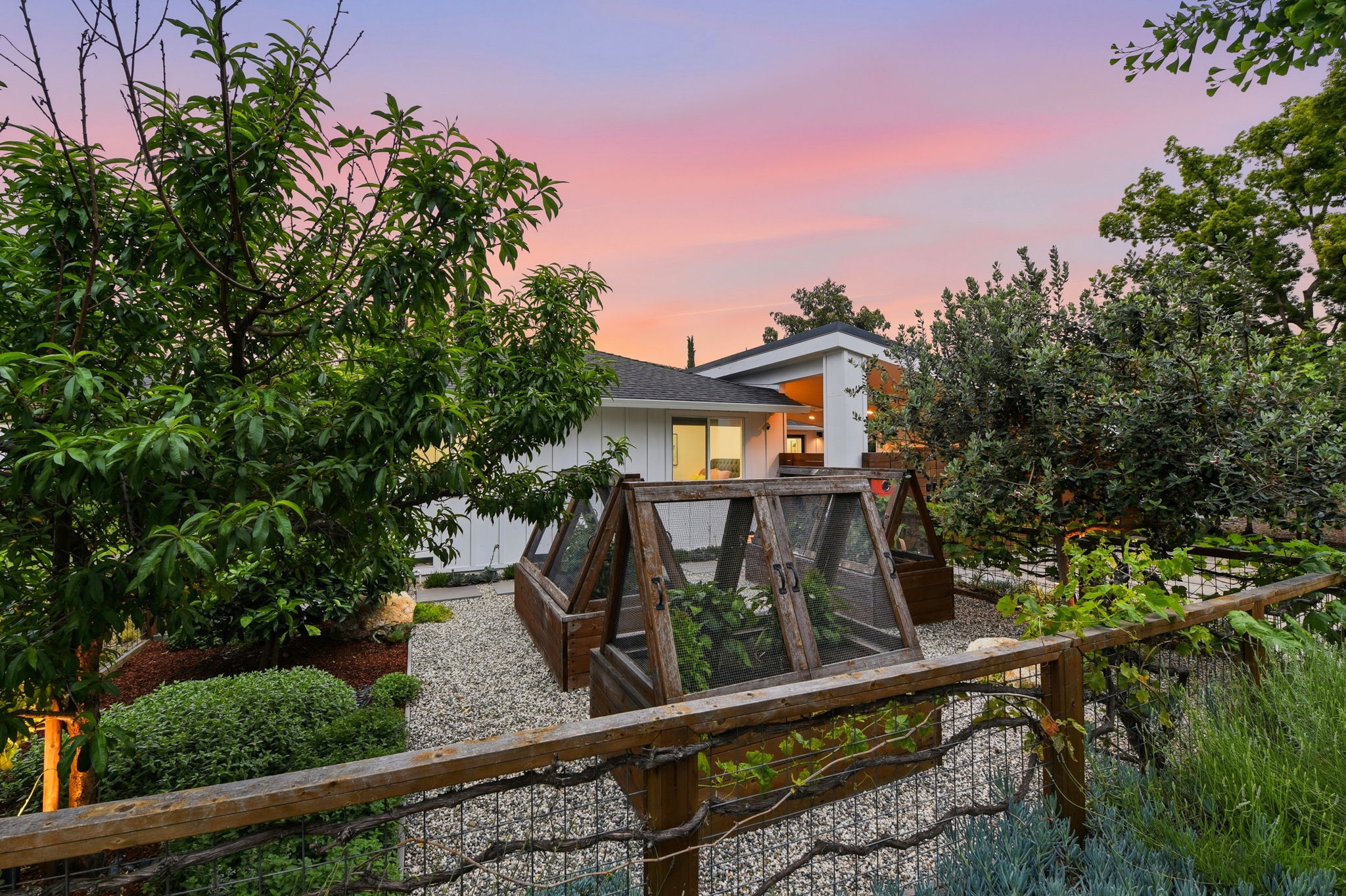 002_F8_TWILIGHT_1415 Carmel Dr
