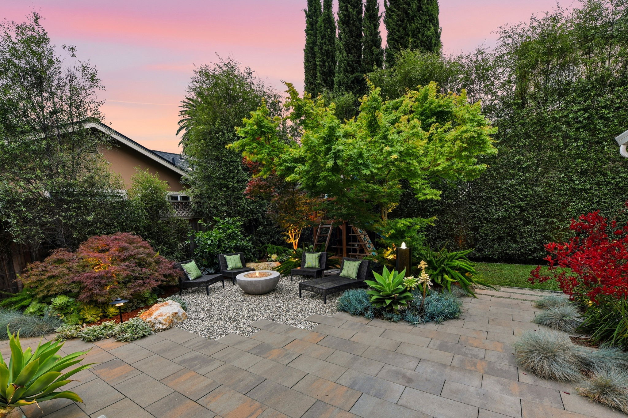 006_F8_TWILIGHT_1415 Carmel Dr