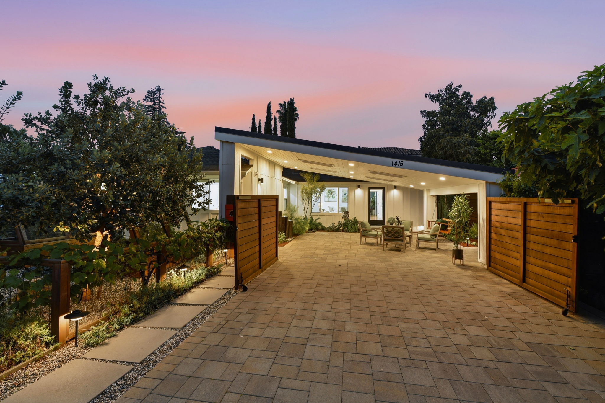 012_F8_TWILIGHT_1415 Carmel Dr