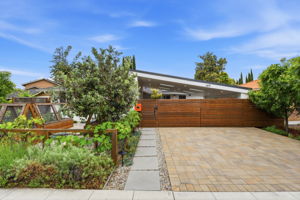 001_F8_1415 Carmel Dr