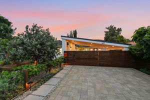 010_F8_TWILIGHT_1415 Carmel Dr