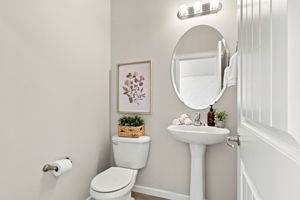  Photo 44