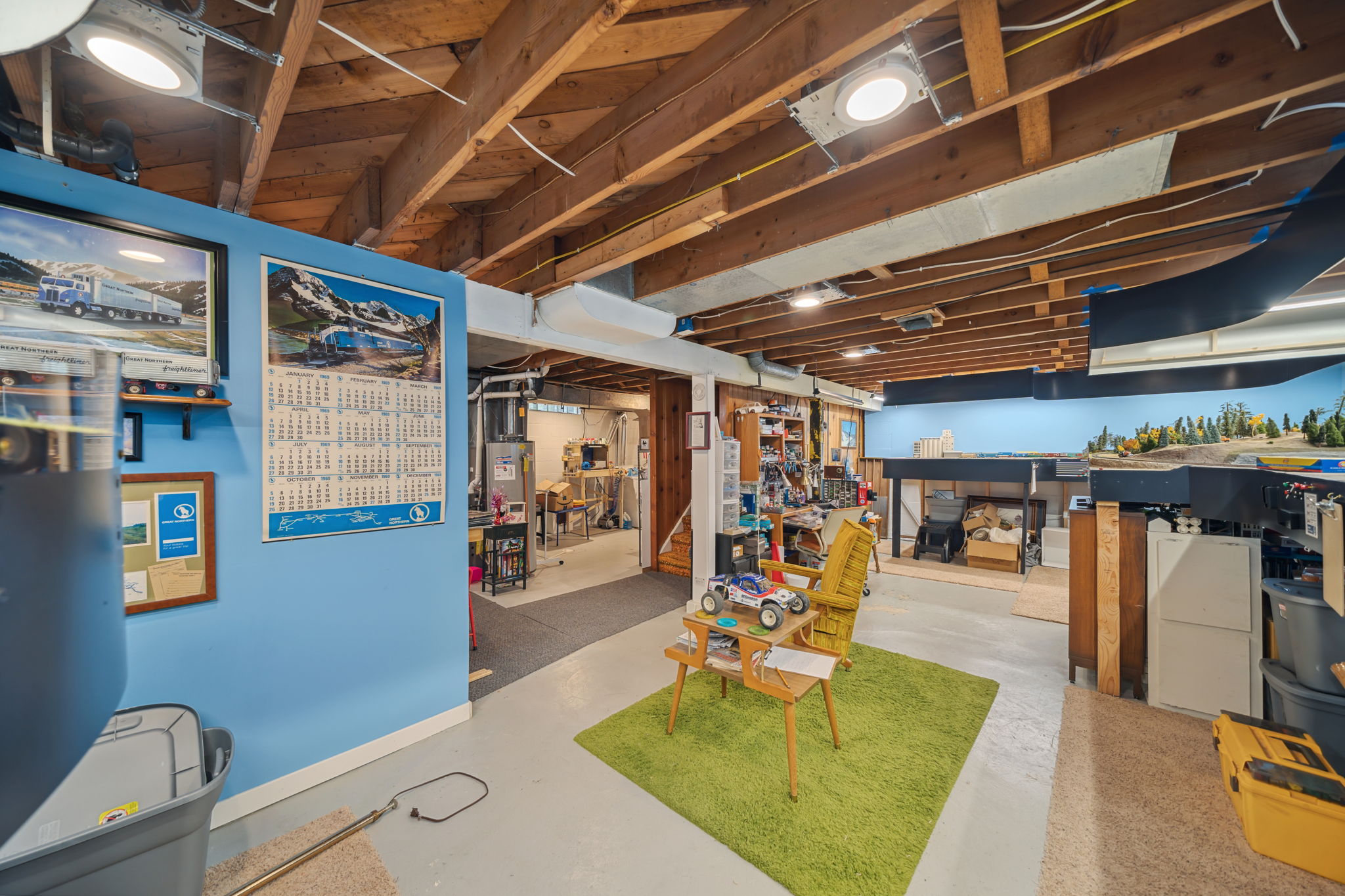 11_Basement w/laundry and Hobby Room