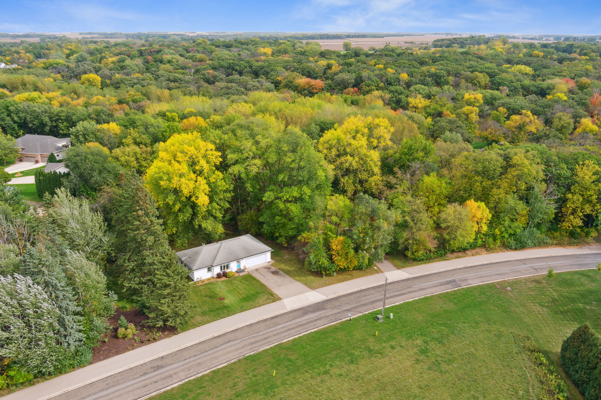 02_backs to Park and Golf Course