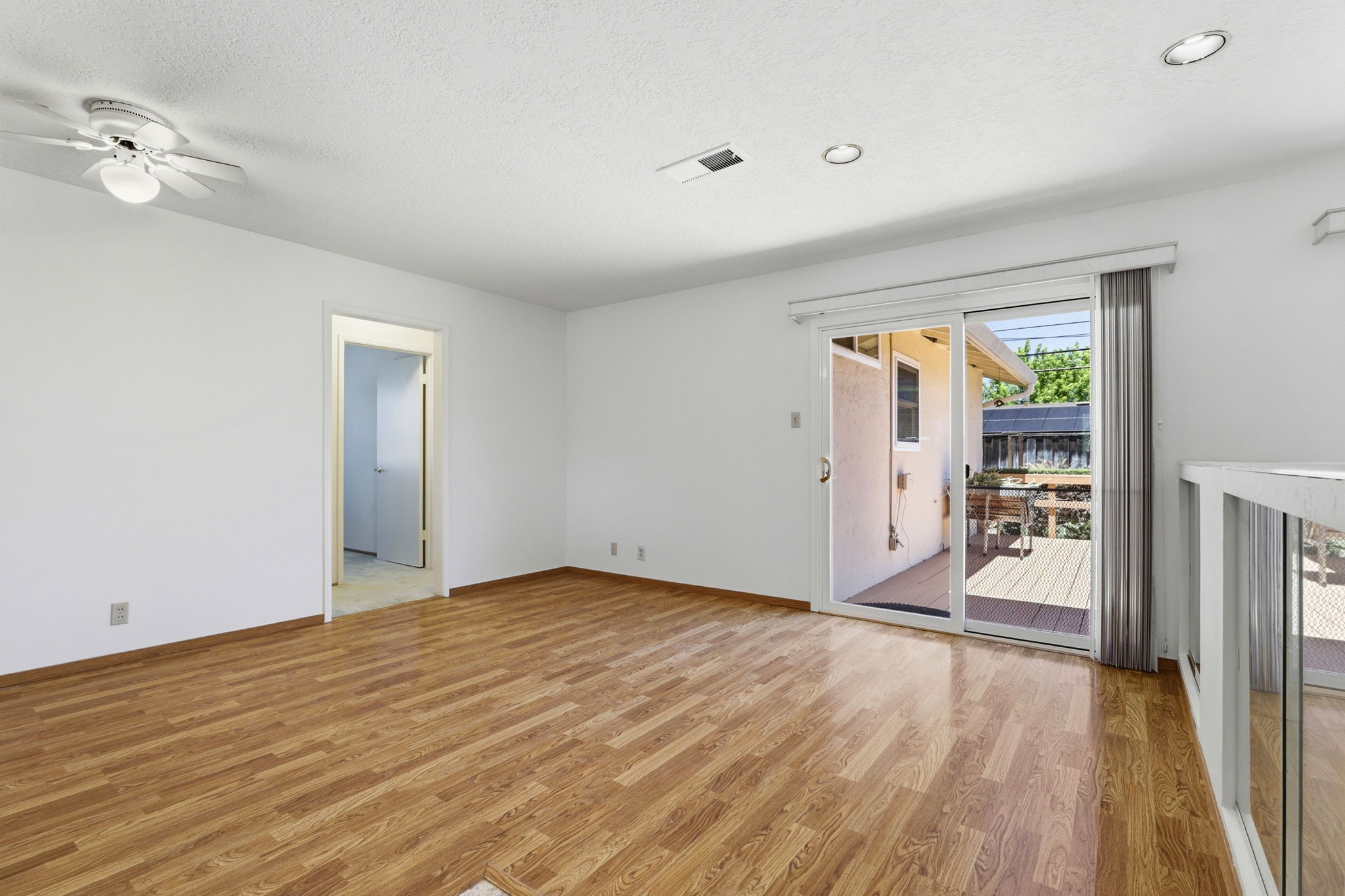 017_F8_1415 Santa Fe Dr