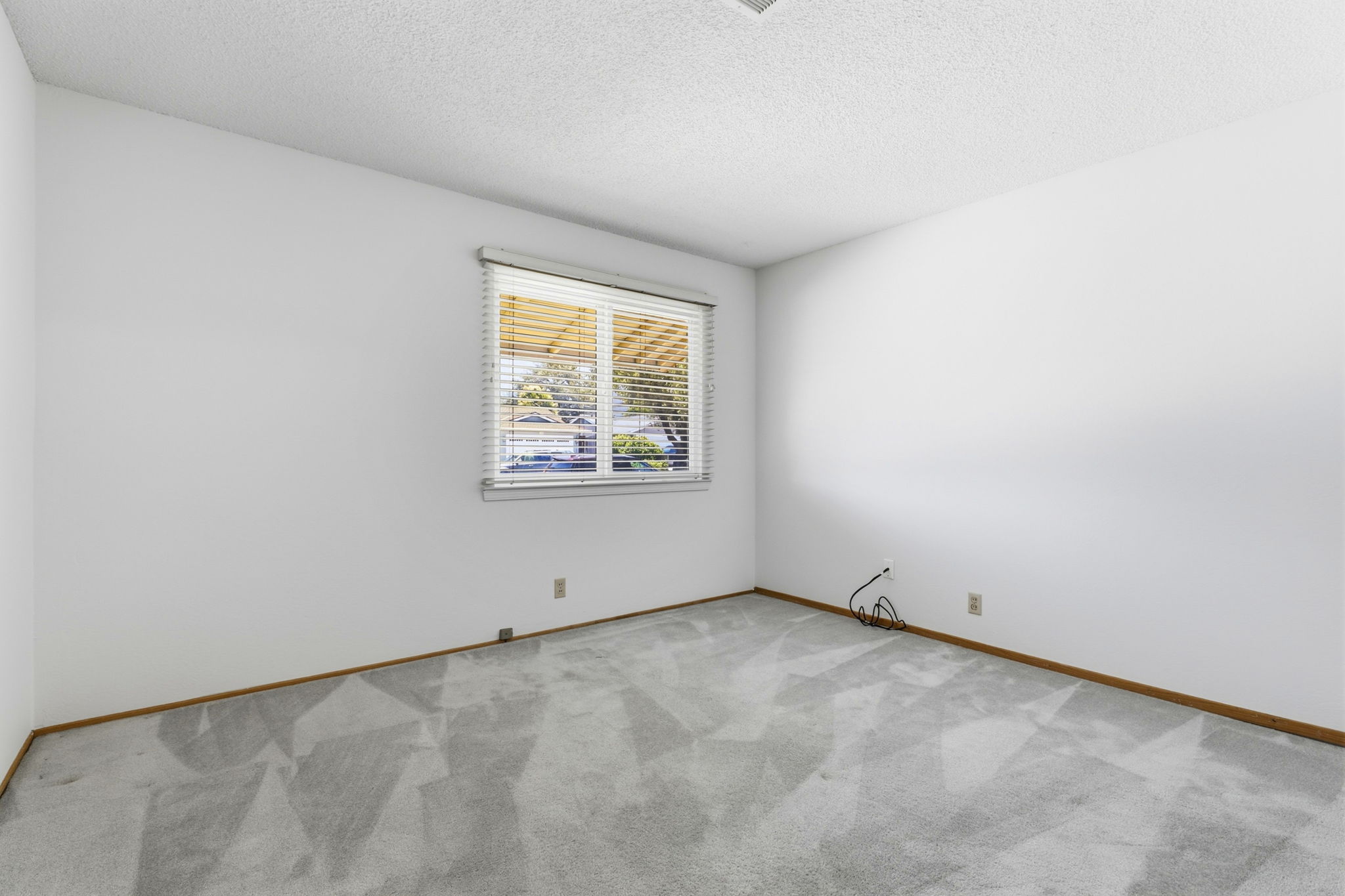 019_F8_1415 Santa Fe Dr