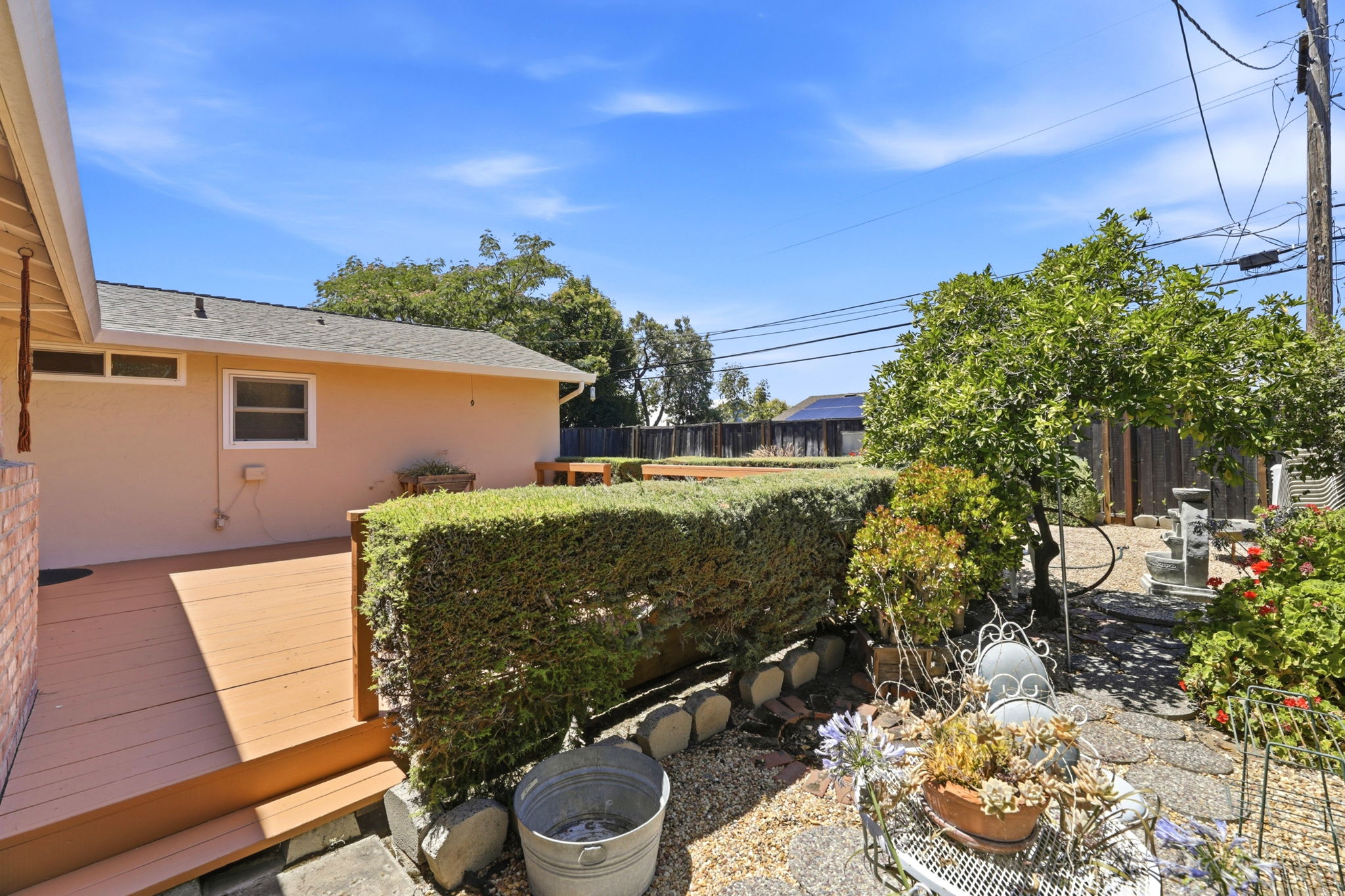033_F8_1415 Santa Fe Dr