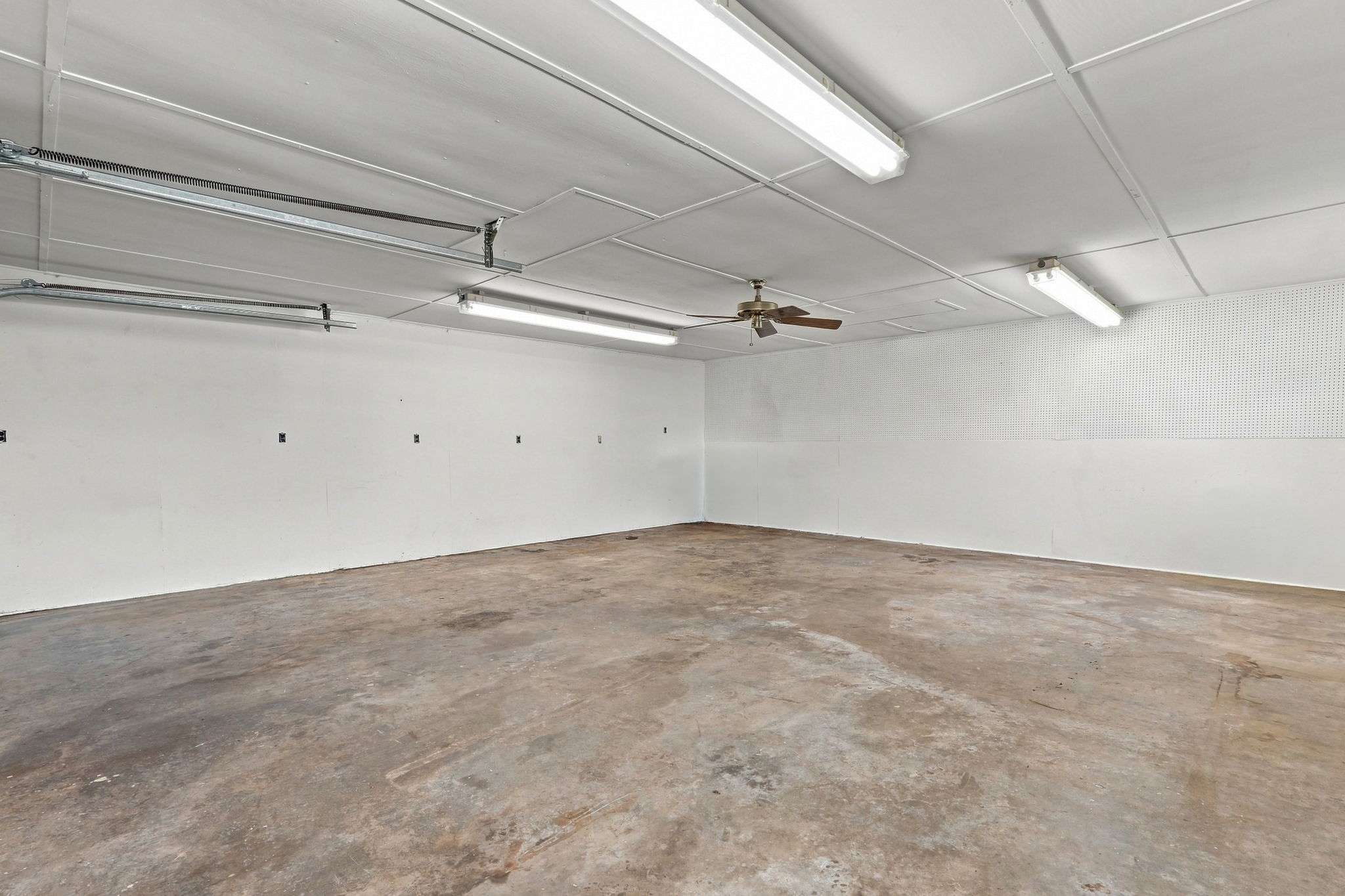 Detached Garage