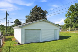 Detached Garage