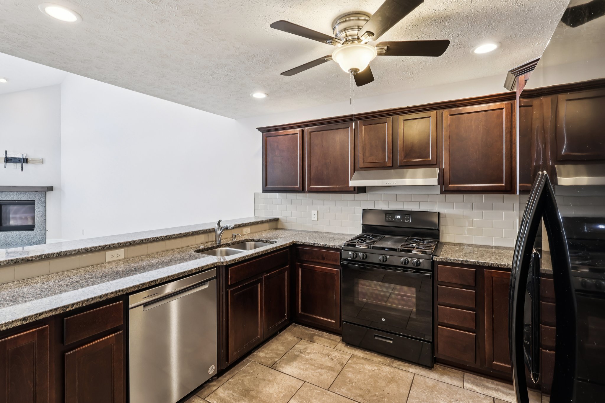 Spyglass Hill Dr-S2402-026.jpg