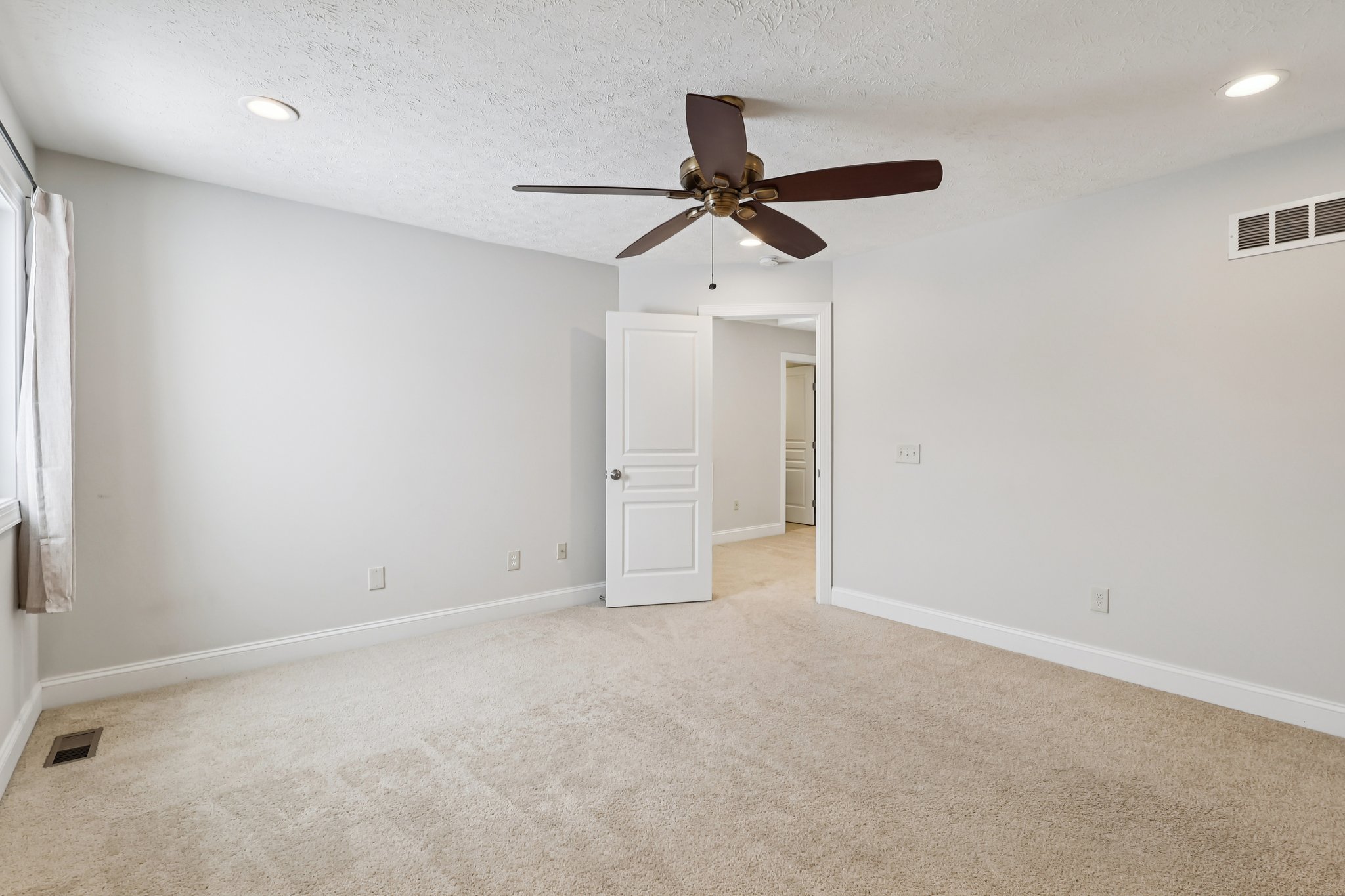 Spyglass Hill Dr-S2402-044.jpg