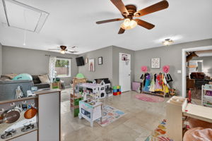 Bonus Room/Fourth Bedroom