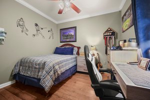  Photo 9