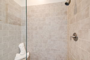18 Main BR En Suite B