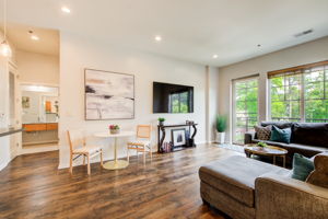 21 Living Room D w Full Bath View