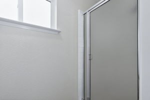  Photo 34
